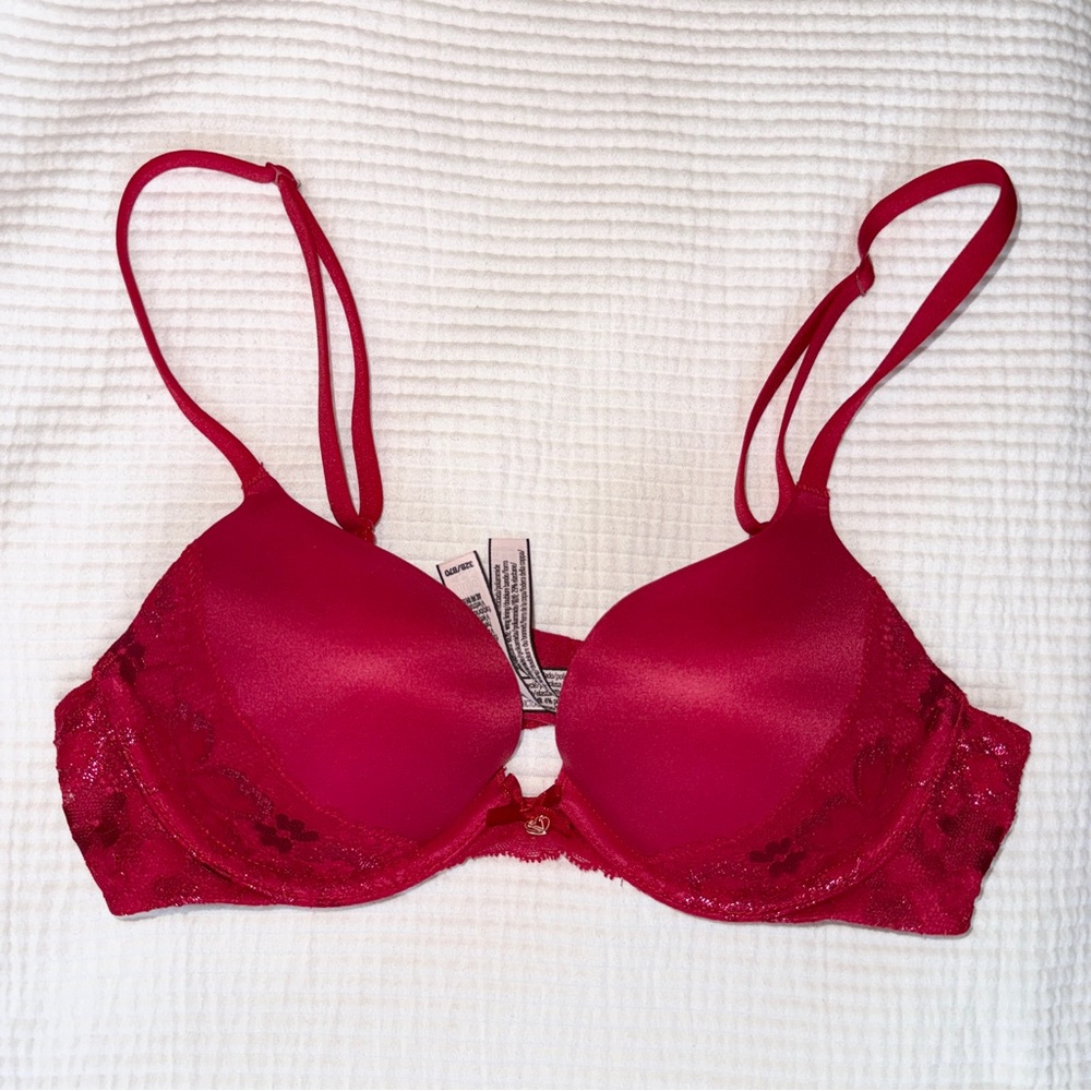Victoria's Secret Body by Victoria Push-up Bra 32B